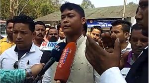 A Greater United Forum, Digboi leader talking to media persons.