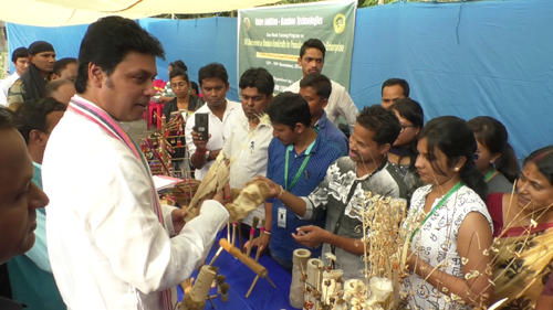 Tripura CM interacts with bamboo artisans, on ways to boost the sector