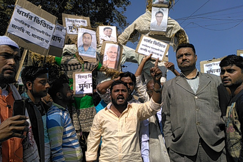 Assam: Angry AGP workers burn effigy of PM, CM, Himanta and Sushmita at Sonai