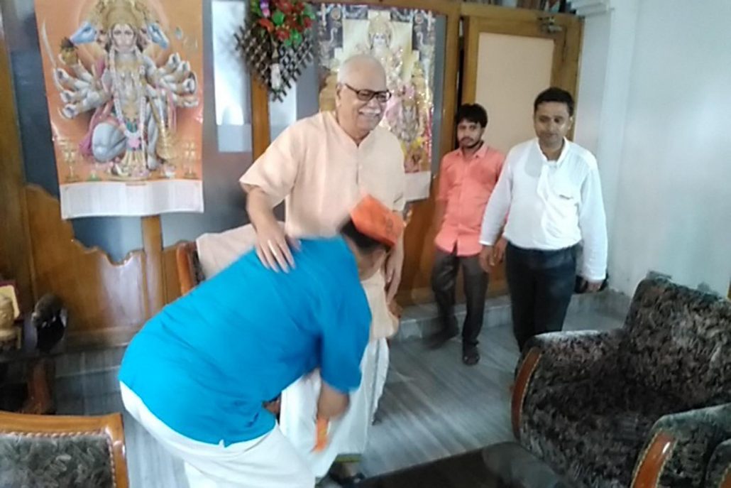 Assam: Warm welcome to saffron-clad Gautam Roy at Silchar 1