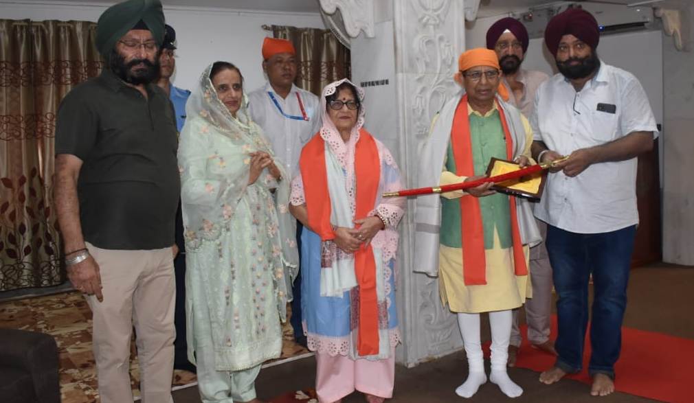 Governor Mukhi urges Dimapur Sikh community to continue their social services