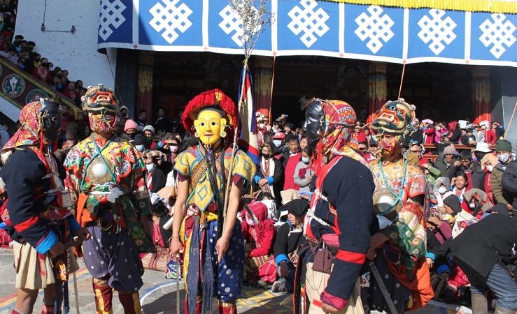 arunachal-monpa-tribe-celebrates-monastic-festival-in-tawang