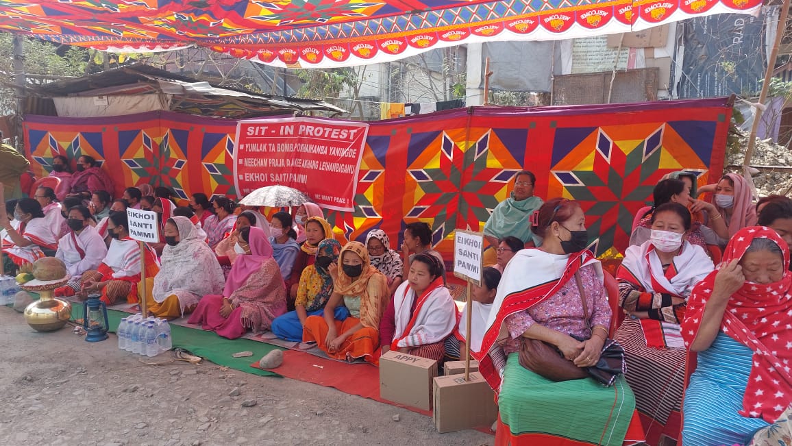 manipur-women-activists-stage-sit-in-to-protest-against-bomb-attack