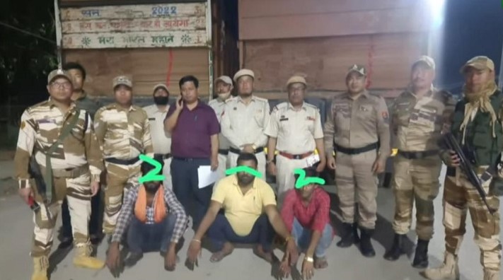 Manipur: 3 smuggles from Rajasthan held with 2 truckloads of veneers