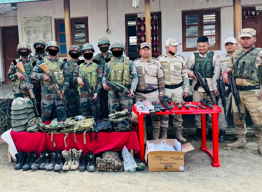 Indian Army recovers weapons and drugs from an abandoned militants ...